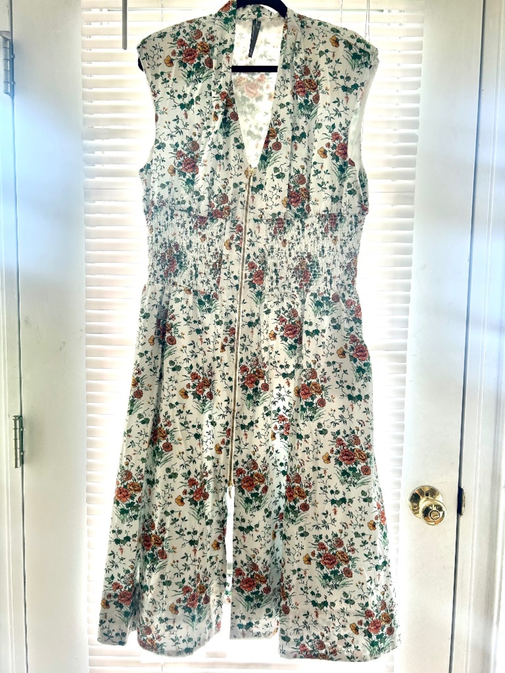 Anthropology dress with elasticized waist and gold zipper detail size petite ext